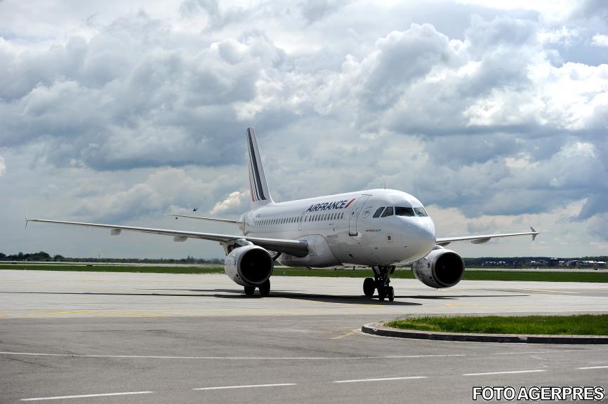 Un adolescent a rezolvat una dintre cele mai mari probleme ale călătoriei cu avionul