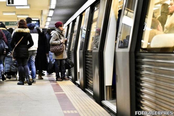 Un bărbat a murit după ce s-a aruncat în fața metroului, la stația Izvor