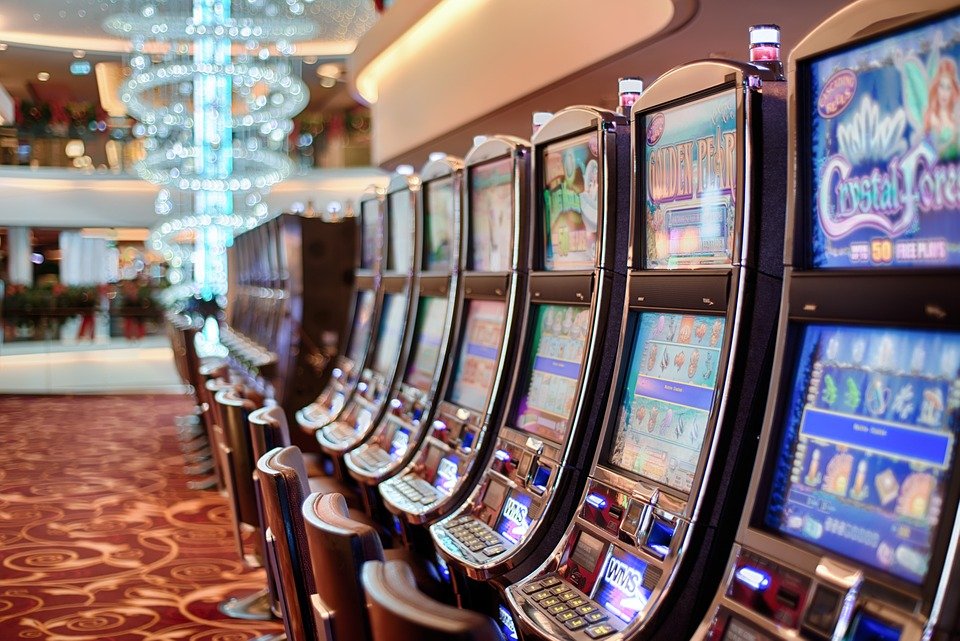 Statul încasează milioane de euro din jocurile de noroc. Cât a ajuns să valoreze industria