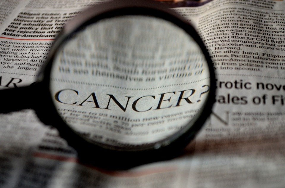 Nouă simptome ale cancerului pe care nu trebuie să le ignori