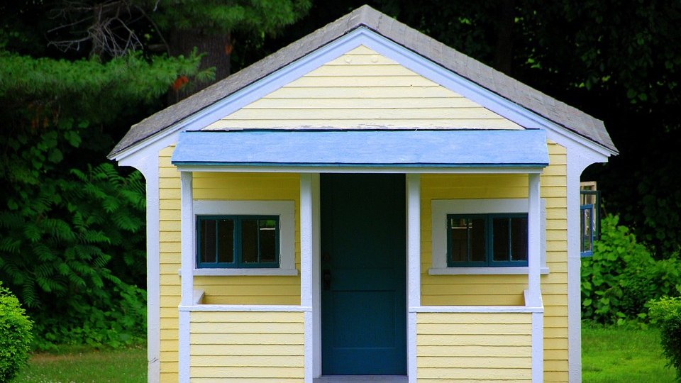 Un bărbat din Zalău a inventat casa care se construieşte în 6 zile şi e mai ieftină decât o casă normală