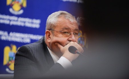 Fostul ministru de Finanţe Sebastian Vlădescu, audiat la DNA ca martor într-un dosar de corupţie