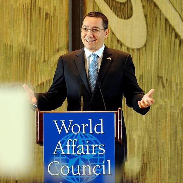 Victor Ponta: Măcar Alinuța să-mi ceară demisia