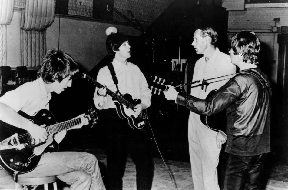 A murit Sir George Martin, &quot;al cincilea membru al trupei Beatles&quot;