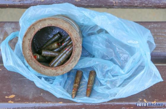 A deschis o cutie veche cu nes si a ramas fara cuvinte cand a vazut ce e in ea - Erau acolo de zeci de ani 369962