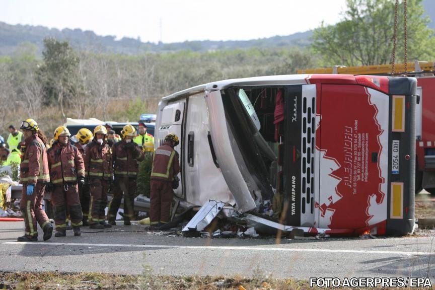 Tragedie în Spania. Cel puțin 14 persoane au murit într-un accident în care a fost implicat un autocar cu studenți Erasmus 