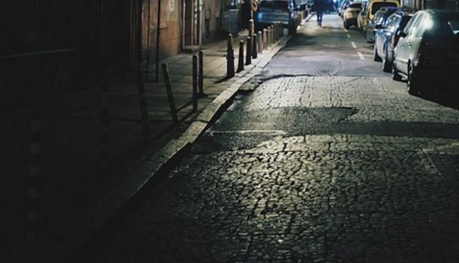 O stradă din Timişoara, în beznă în fiecare noapte, de mai bine de o săptămână. De ce se tem locatarii din zonă