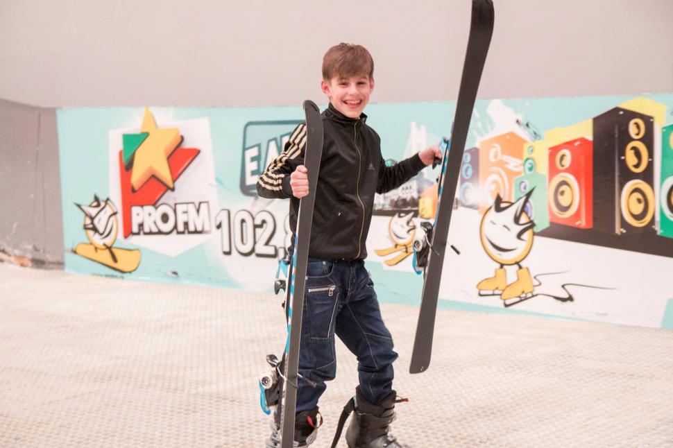 De Ziua Fericirii am bucurat 30 de copii din campania Schimbă o viață! 370437