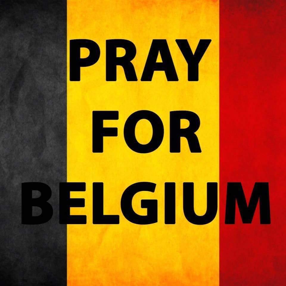 Explozii la Bruxelles. Milioane de oameni își exprimă solidaritatea cu cetățenii belgieni 370406