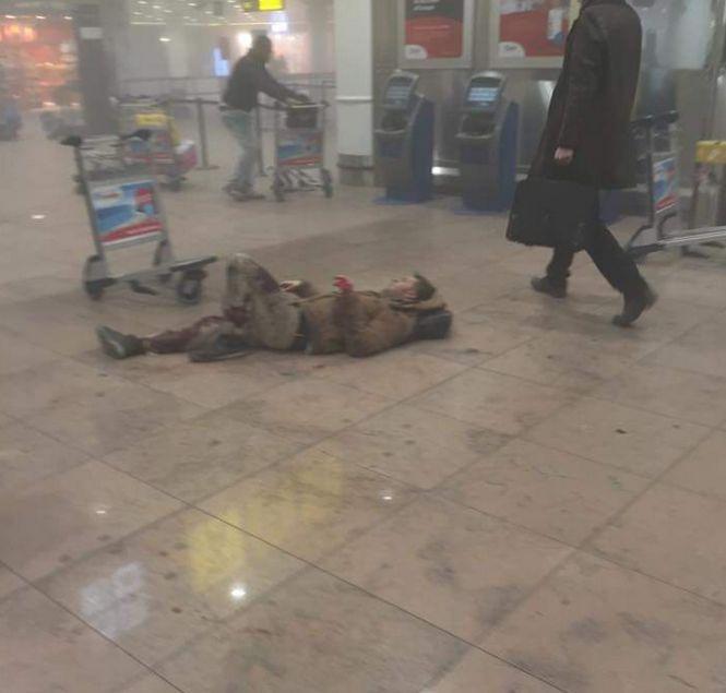 Imagini groaznice: morți, răniți, aeroport devastat la Bruxelles! 370326
