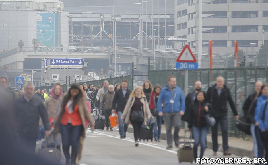 Întreg transportul public din Bruxelles a fost suspendat, după exploziile de la metrou și aeroport