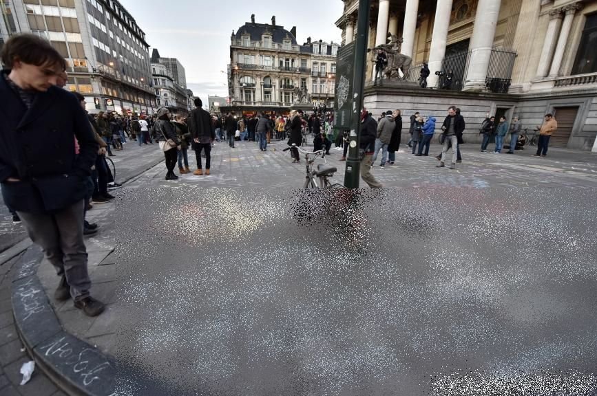 Ce a apărut pe străzile și trotuarele din Bruxelles, după atentatele de la aeroport și metrou