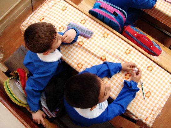 Caz șocant într-o școală din România. Elevii susțin că sunt pedepsiți într-o ”cameră de tortură” special amenajată 