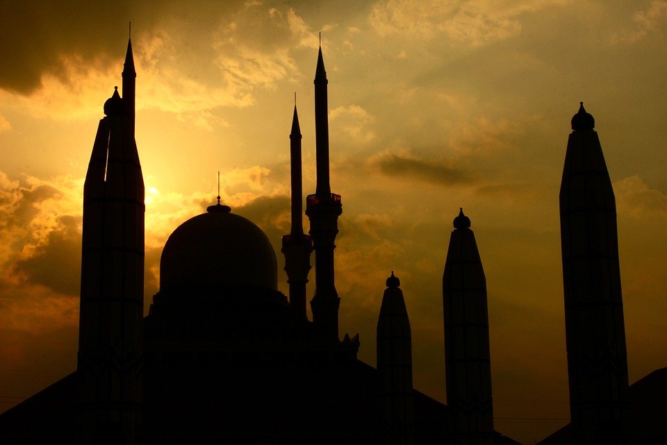 Cum ar putea fi construită la București cea mai mare moschee din Europa. Propunerea controversată a candidaților la primărie
