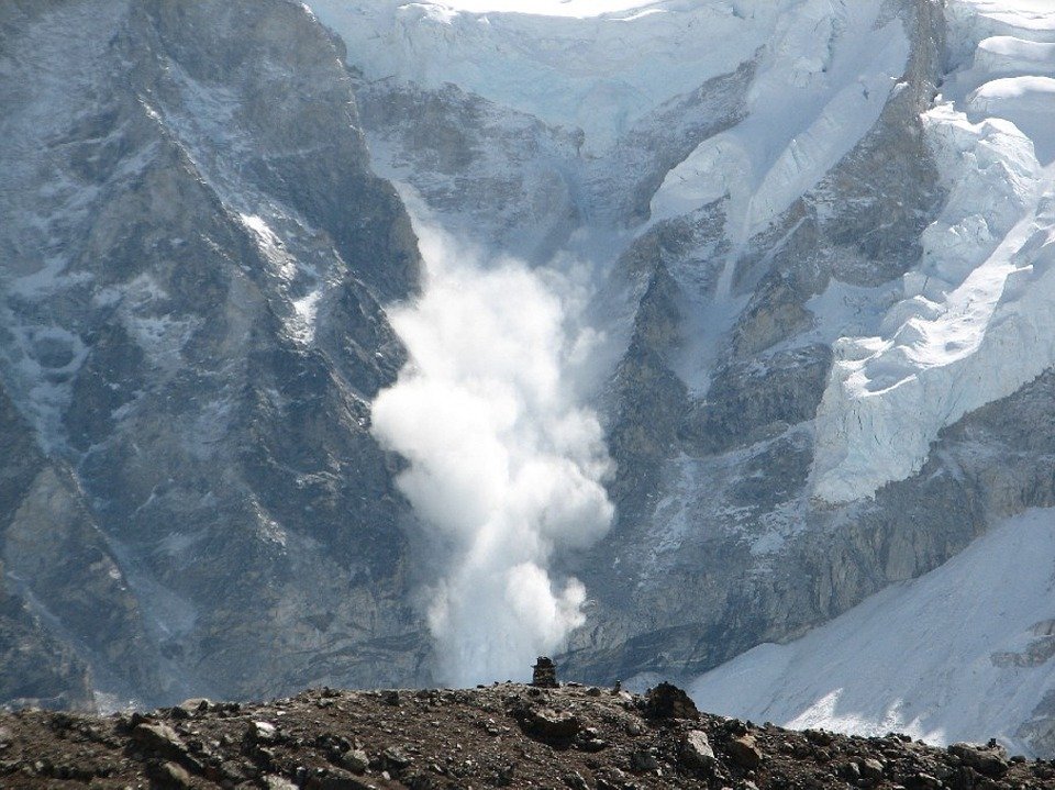 Șapte avalanșe s-au produs în Masivul Bucegi, în doar câteva ore!