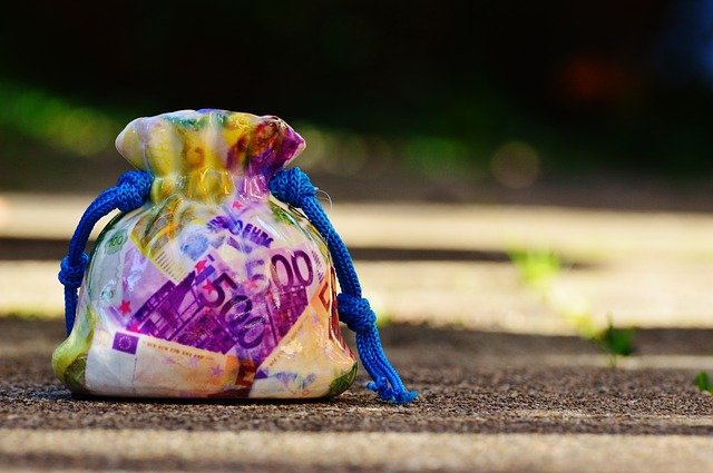 Ce cadou primesc străinii care investesc 1 milion de euro în România