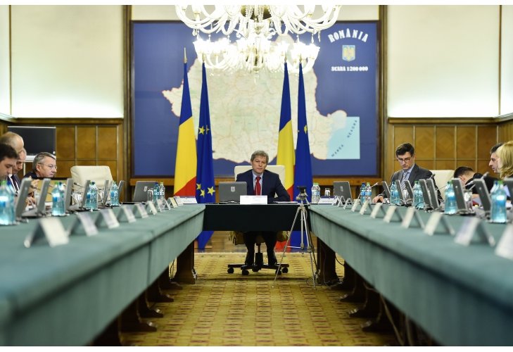 Mai mulți miniștri din Guvernul Cioloș ar putea fi remaniați
