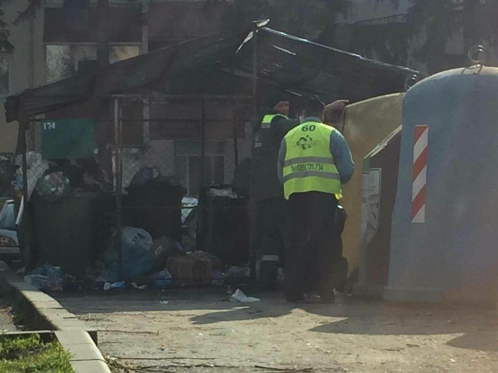 Râmnicu Vâlcea, sufocat de gunoaie din cauza firmei de salubrizare 371550