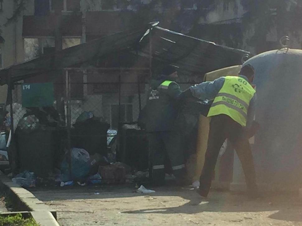 Râmnicu Vâlcea, sufocat de gunoaie din cauza firmei de salubrizare 371551