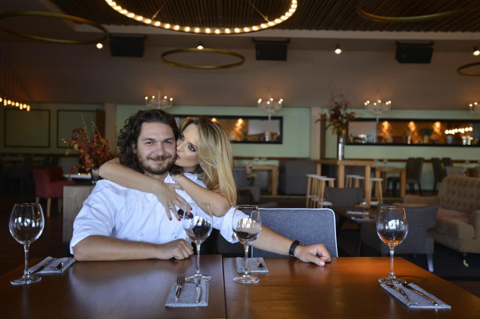 Surpriza la care nu se aștepta nimeni. Soția lui chef Florin Dumitrescu a gătit la „Chefi la cuțite”, fără ca acesta să știe 371562