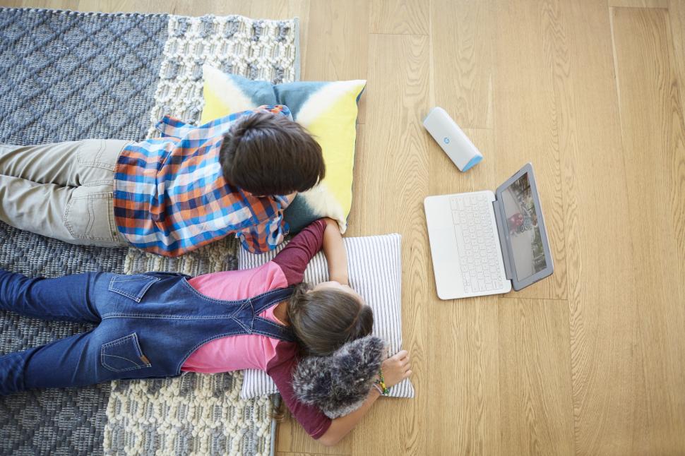 (P) Experiențe online mai rapide, simplificate și securizate, cu noul Chromebook de la HP 363173