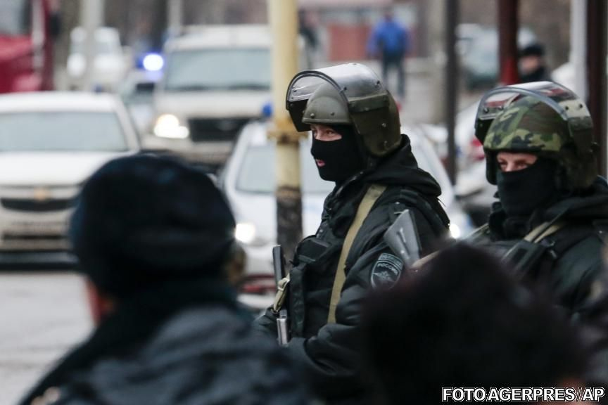 Atentat în Rusia. Un polițist a murit după explozia a două bombe artizanale