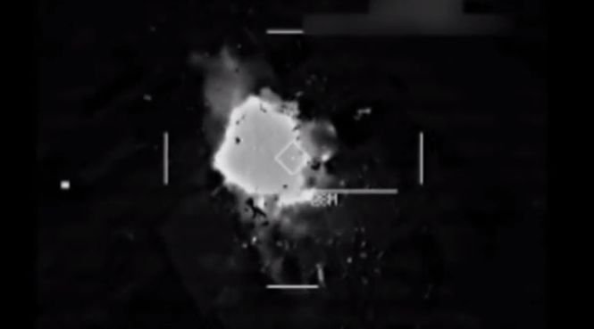 Ce se întâmplă când o fabrică de bombe a Statului Islamic este atacată de avioane 