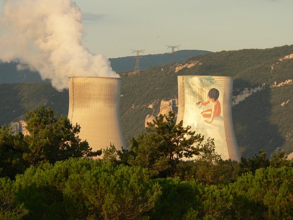 Cât costă închiderea tuturor centralelor nucleare din UE