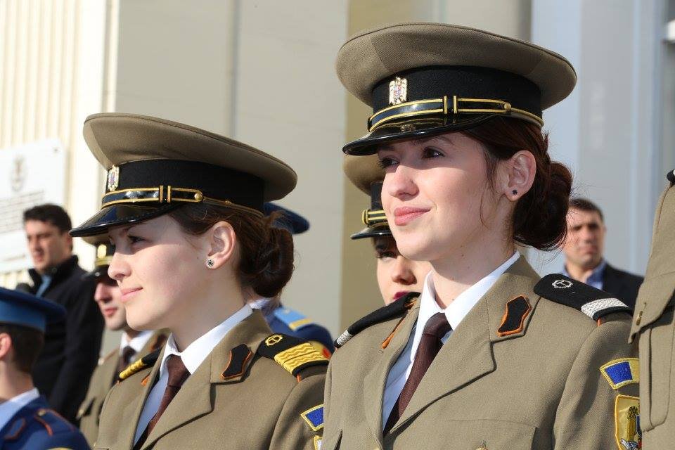 Decizia Armatei în privința militarilor femei
