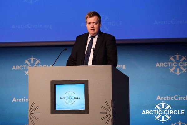 Premierul Islandei a cerut dizolvarea Parlamentului după dezvăluirile din Panama Papers. Răspunsul președintelui