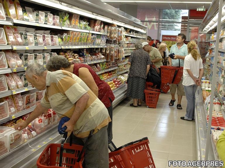 Decizie luată de magazinele Carrefour România. Sunt vizați toți clienții