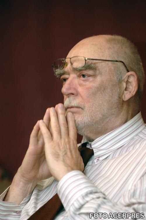 Mircea Albulescu s-a dus să moară însoțit de un cor de claxoane și înjurături
