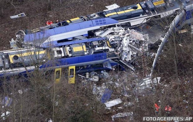 Accident feroviar în Germania: Controlorul de trafic se juca pe telefonul mobil în momentul tragediei