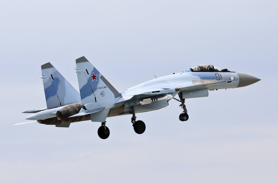 Tensiuni militare între Rusia şi SUA. Două avioane de vânătoare s-au apropiat de un distrugător american