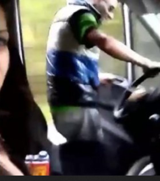 Șofer inconștient, pericol pentru zeci de oameni - VIDEO 