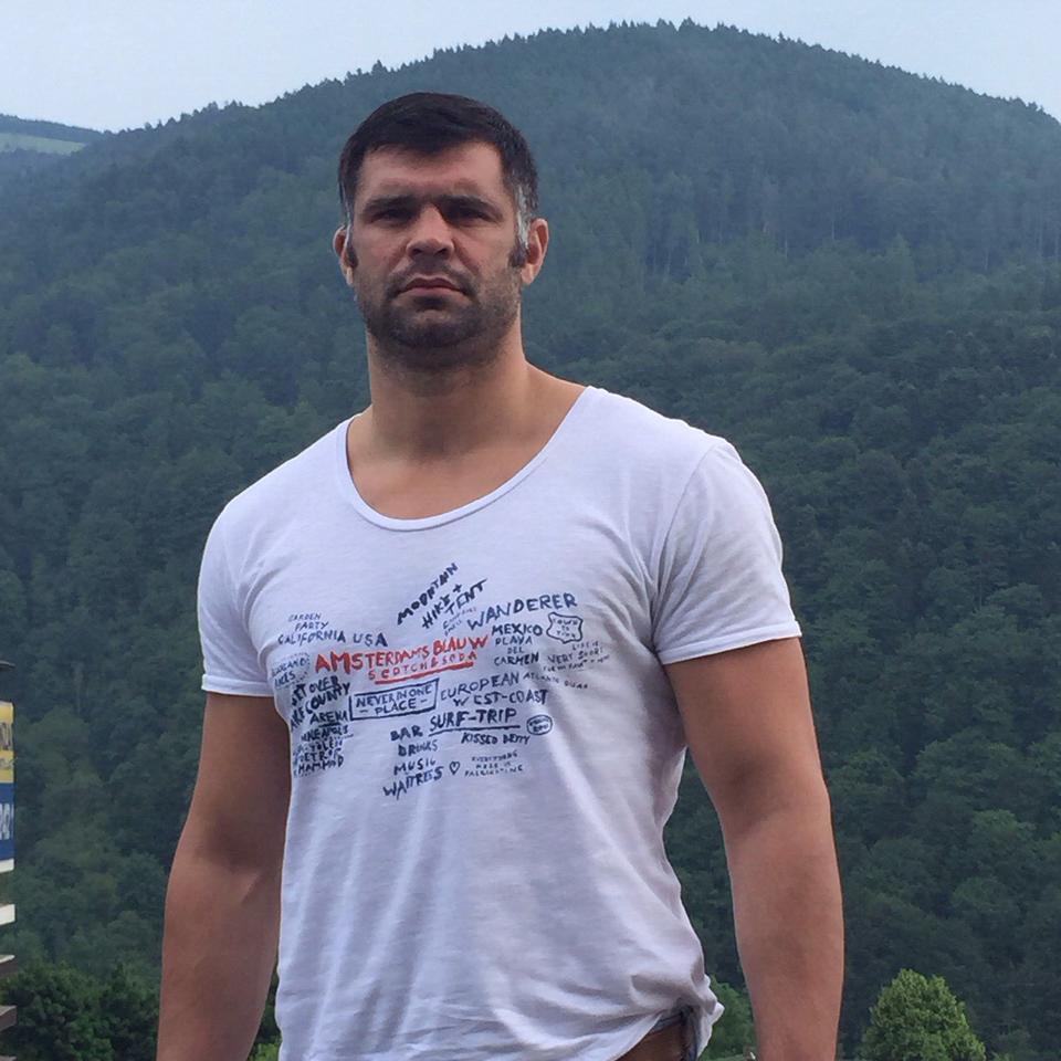 Luptătorul de K1 Daniel Ghiță, candidat la alegerile locale din București 375877