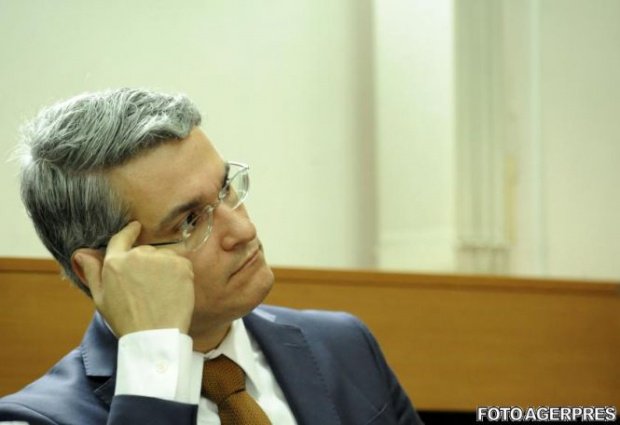 Noul ministru al Muncii, Dragoș Pîslaru, chemat în Parlament