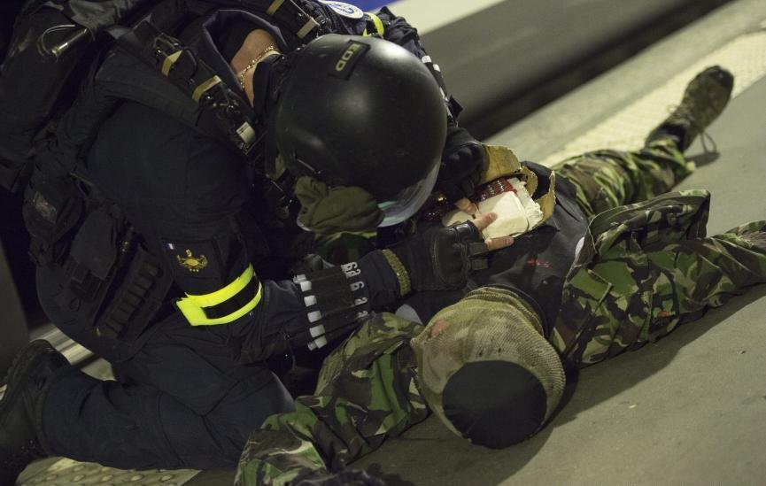 Simulare de atac terorist la stația de metrou Montparnasse, pentru pregătirea trupelor speciale franceze