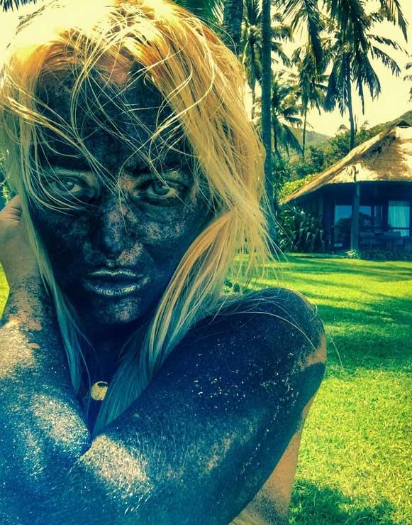  WOW! Delia intr-o ipostaza inedita in vacanta! E toata acoperita cu... 376271