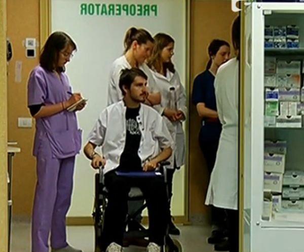 Stephen Hawking de România. Studentul la medicină cu ambiţie de fier şi minte sclipitoare