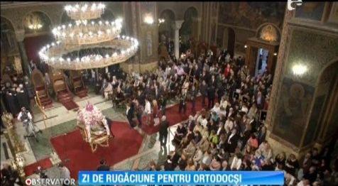 Credincioşii au păşit pe Drumul Crucii