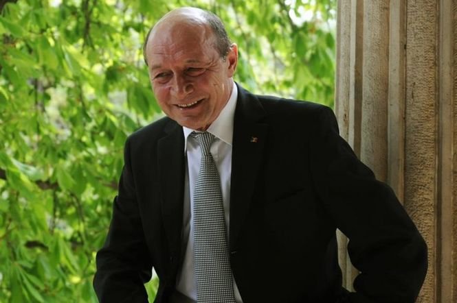 Pe cine a convocat Băsescu la birt, după ce a fost în fața procurorilor