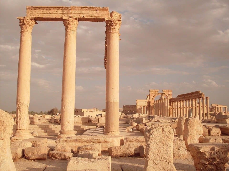 Concert simfonic în ruinele unei cetăţii antice distruse de jihadiștii de la ISIS. ”Muzica redă viaţa vechilor ziduri&quot; 