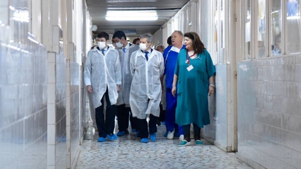 Guvernul Cioloș anunță măsuri drastice în scandalul dezinfectanților diluați: ”Aceasta va fi prioritatea numărul unu!”