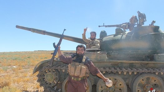 Victorie uriașă pentru Statul Islamic. ”Au făcut rost de petrol, tancuri şi proiectile!”