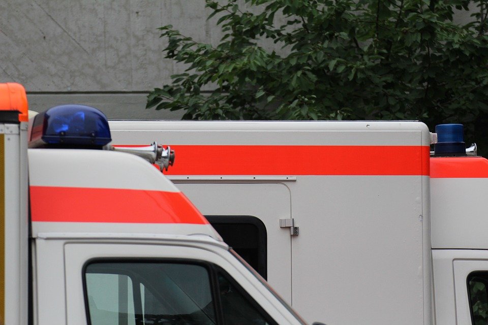 Accident grav în Suceava! Un bărbat a murit strivit în maşină