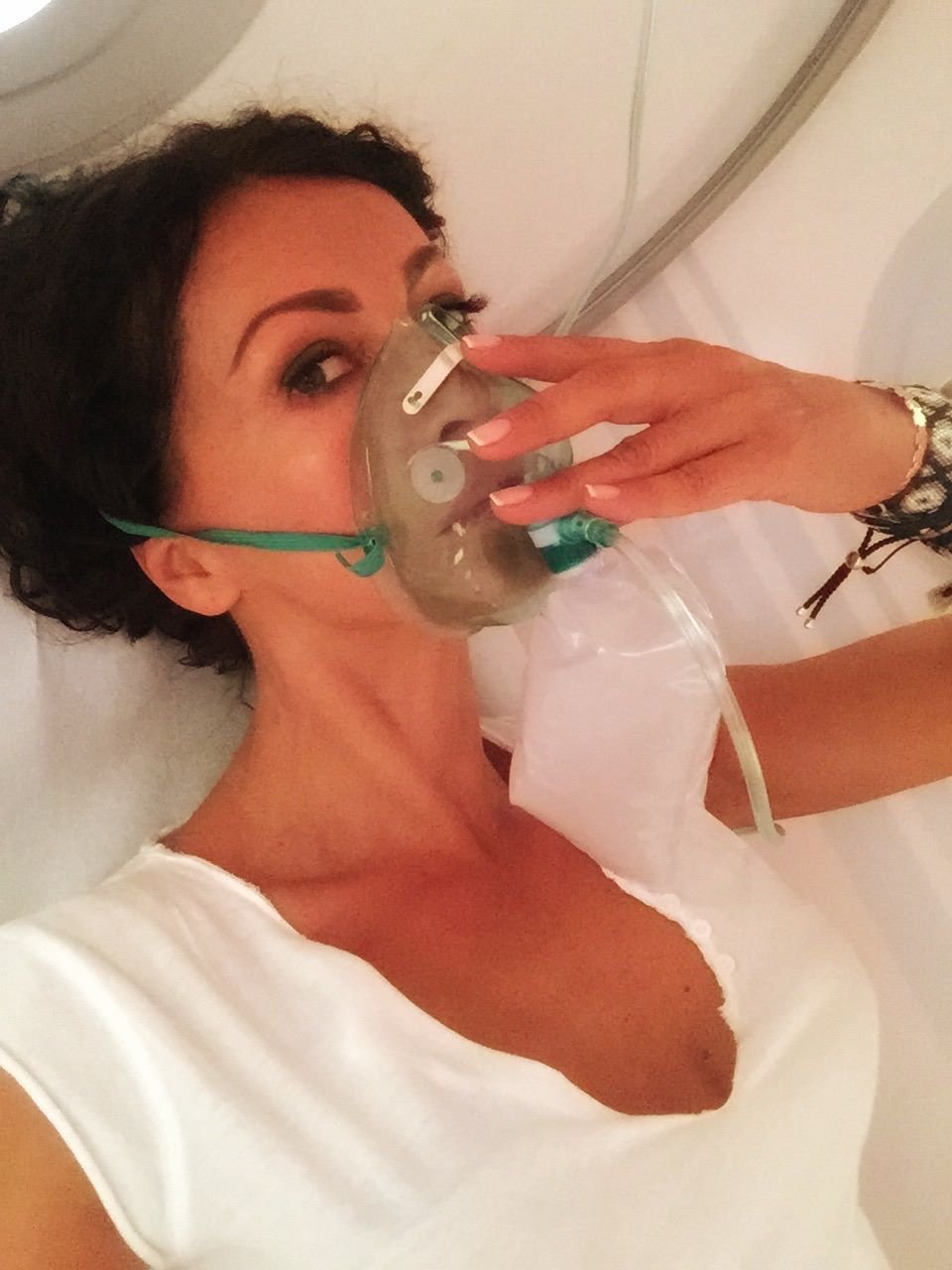 Mihaela Rădulescu, pe masa de operație. Vedeta TV a suferit o intervenție la sâni. Totul s-a întâmplat în mare secret 