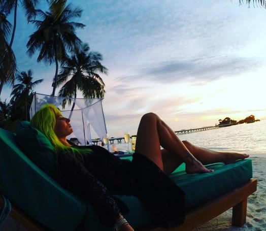 Cum arată Delia în costum de baie la început de primăvară - GALERIE FOTO  380444