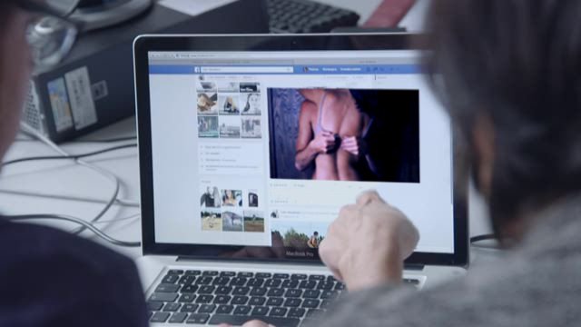 Au făcut sex în direct pe Facebook! Ce a urmat i-a luat cu totul prin surprindere