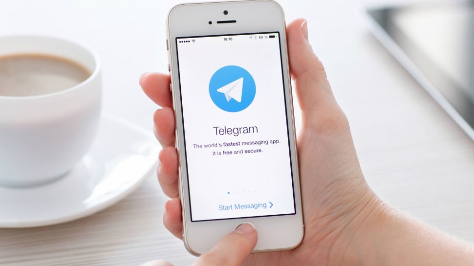 Uită de WhatsApp sau Messenger! Aceasă aplicație gratuită te lasă să editezi mesajele după ce le-ai trimis